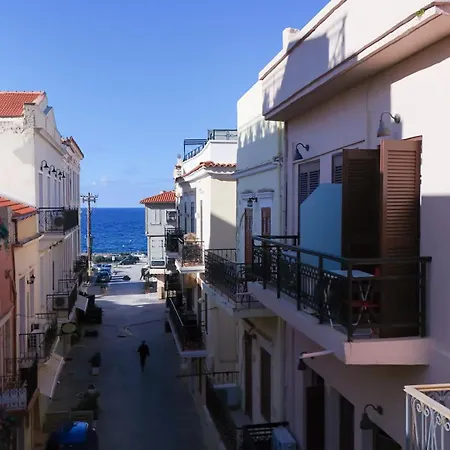 Couette-café Balcony 3*